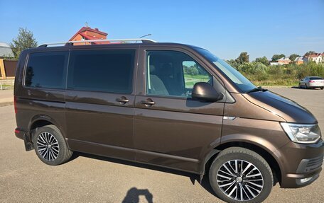 Volkswagen Multivan T6 рестайлинг, 2015 год, 3 200 000 рублей, 7 фотография