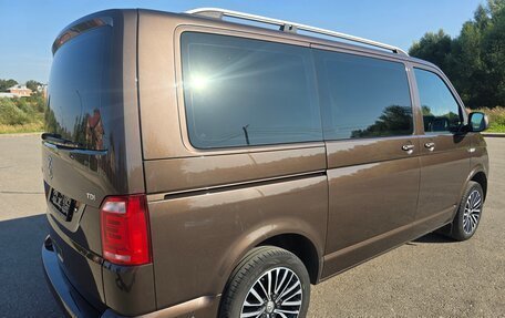 Volkswagen Multivan T6 рестайлинг, 2015 год, 3 200 000 рублей, 9 фотография