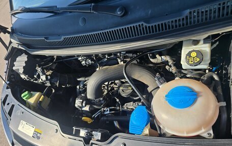 Volkswagen Multivan T6 рестайлинг, 2015 год, 3 200 000 рублей, 15 фотография