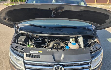 Volkswagen Multivan T6 рестайлинг, 2015 год, 3 200 000 рублей, 14 фотография