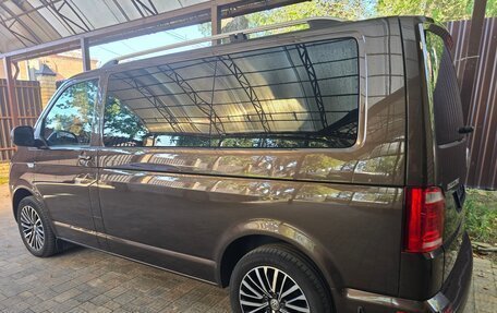 Volkswagen Multivan T6 рестайлинг, 2015 год, 3 200 000 рублей, 30 фотография