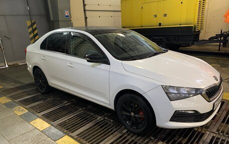Skoda Rapid II, 2021 год, 1 350 000 рублей, 2 фотография