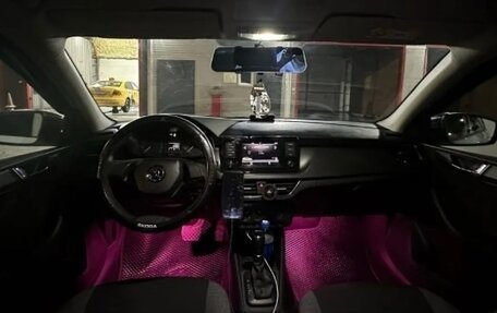 Skoda Rapid II, 2021 год, 1 350 000 рублей, 13 фотография