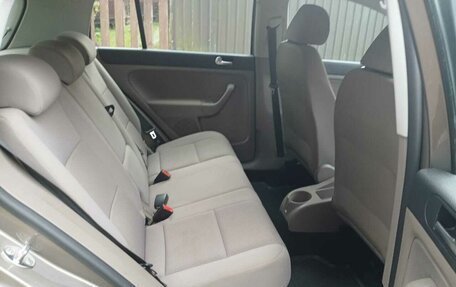 Volkswagen Golf Plus II, 2011 год, 780 000 рублей, 10 фотография