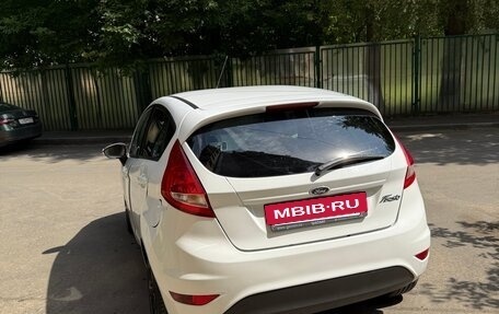 Ford Fiesta, 2011 год, 700 000 рублей, 3 фотография