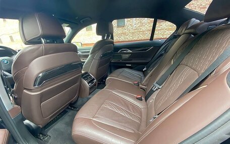 BMW 7 серия, 2016 год, 10 фотография