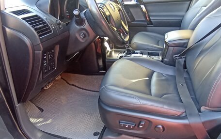 Toyota Land Cruiser Prado 150 рестайлинг 2, 2011 год, 2 800 000 рублей, 12 фотография