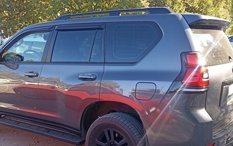Toyota Land Cruiser Prado 150 рестайлинг 2, 2011 год, 2 800 000 рублей, 10 фотография