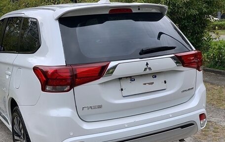 Mitsubishi Outlander III рестайлинг 3, 2021 год, 1 926 000 рублей, 9 фотография