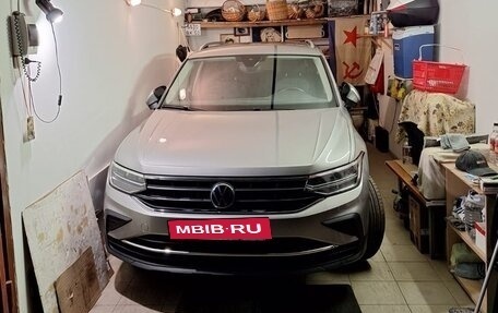 Volkswagen Tiguan II, 2021 год, 2 750 000 рублей, 16 фотография