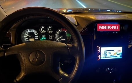 Mitsubishi Pajero III рестайлинг, 2006 год, 750 000 рублей, 7 фотография
