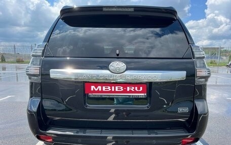 Toyota Land Cruiser Prado 150 рестайлинг 2, 2017 год, 4 500 000 рублей, 10 фотография