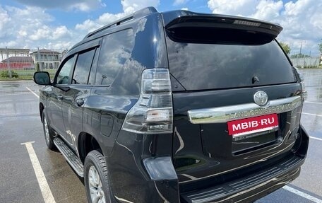 Toyota Land Cruiser Prado 150 рестайлинг 2, 2017 год, 4 500 000 рублей, 9 фотография