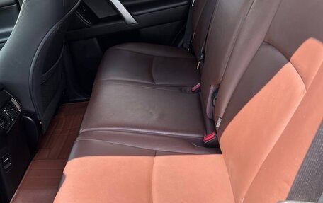Toyota Land Cruiser Prado 150 рестайлинг 2, 2017 год, 4 500 000 рублей, 20 фотография