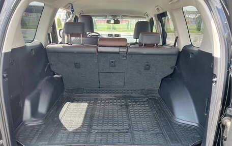 Toyota Land Cruiser Prado 150 рестайлинг 2, 2017 год, 4 500 000 рублей, 26 фотография