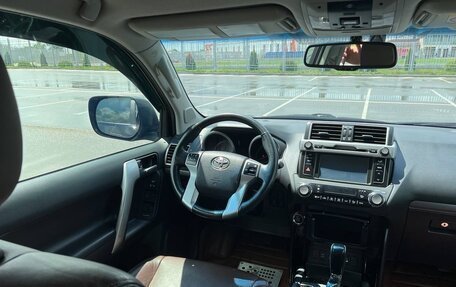 Toyota Land Cruiser Prado 150 рестайлинг 2, 2017 год, 4 500 000 рублей, 27 фотография