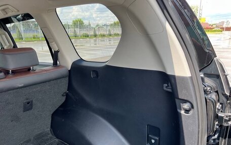 Toyota Land Cruiser Prado 150 рестайлинг 2, 2017 год, 4 500 000 рублей, 29 фотография