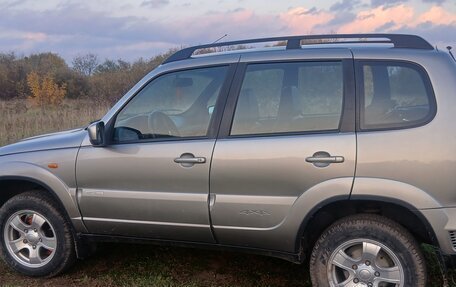 Chevrolet Niva I рестайлинг, 2012 год, 700 000 рублей, 4 фотография