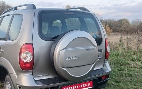 Chevrolet Niva I рестайлинг, 2012 год, 700 000 рублей, 5 фотография