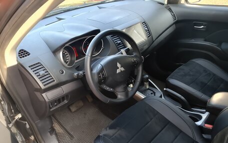 Mitsubishi Outlander III рестайлинг 3, 2008 год, 860 000 рублей, 11 фотография