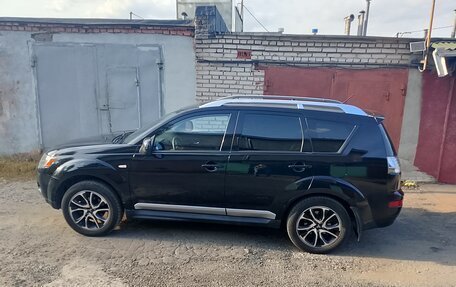 Mitsubishi Outlander III рестайлинг 3, 2008 год, 860 000 рублей, 4 фотография