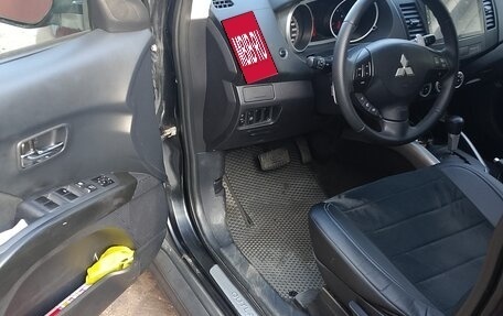 Mitsubishi Outlander III рестайлинг 3, 2008 год, 860 000 рублей, 9 фотография