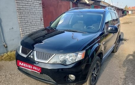 Mitsubishi Outlander III рестайлинг 3, 2008 год, 860 000 рублей, 2 фотография