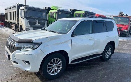 Toyota Land Cruiser Prado 150 рестайлинг 2, 2019 год, 5 365 000 рублей, 1 фотография