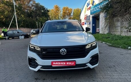 Volkswagen Touareg III, 2019 год, 4 990 000 рублей, 1 фотография
