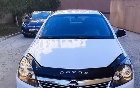 Opel Astra H, 2013 год, 780 000 рублей, 1 фотография