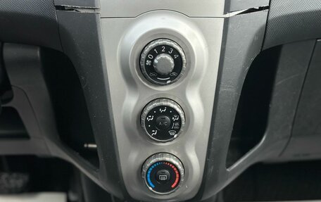 Toyota Yaris III рестайлинг, 2006 год, 349 000 рублей, 19 фотография
