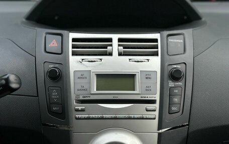 Toyota Yaris III рестайлинг, 2006 год, 349 000 рублей, 18 фотография