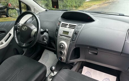 Toyota Yaris III рестайлинг, 2006 год, 349 000 рублей, 17 фотография