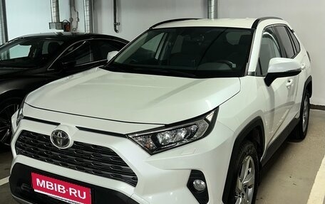 Toyota RAV4, 2020 год, 3 250 000 рублей, 1 фотография