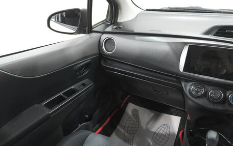 Toyota Vitz, 2013 год, 749 000 рублей, 10 фотография