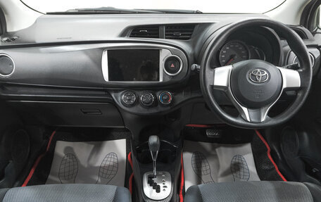 Toyota Vitz, 2013 год, 749 000 рублей, 12 фотография