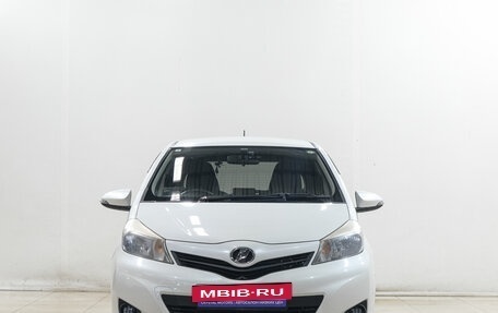 Toyota Vitz, 2013 год, 749 000 рублей, 2 фотография