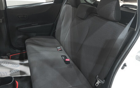 Toyota Vitz, 2013 год, 749 000 рублей, 19 фотография
