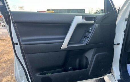 Toyota Land Cruiser Prado 150 рестайлинг 2, 2019 год, 5 365 000 рублей, 5 фотография