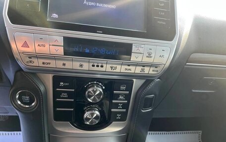 Toyota Land Cruiser Prado 150 рестайлинг 2, 2019 год, 5 365 000 рублей, 10 фотография