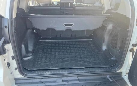 Toyota Land Cruiser Prado 150 рестайлинг 2, 2019 год, 5 365 000 рублей, 14 фотография