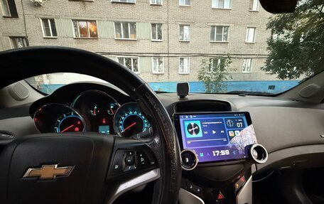 Chevrolet Cruze II, 2011 год, 820 000 рублей, 10 фотография