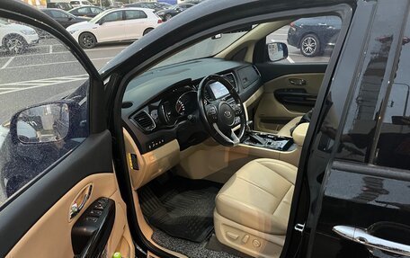 KIA Carnival III, 2019 год, 3 300 000 рублей, 7 фотография