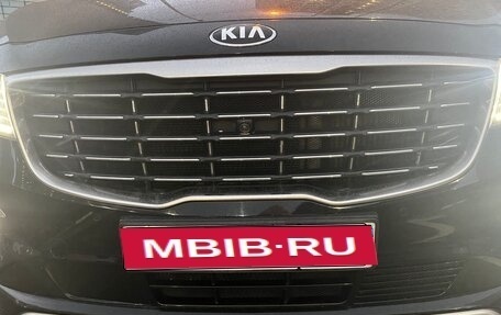KIA Carnival III, 2019 год, 3 300 000 рублей, 2 фотография