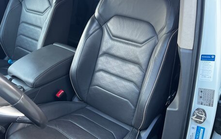 Volkswagen Touareg III, 2019 год, 4 990 000 рублей, 13 фотография