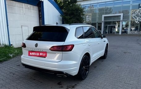 Volkswagen Touareg III, 2019 год, 4 990 000 рублей, 5 фотография