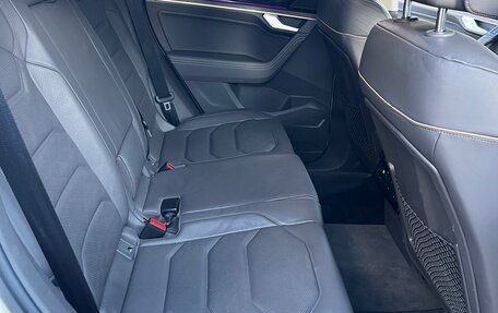 Volkswagen Touareg III, 2019 год, 4 990 000 рублей, 18 фотография