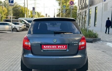 Skoda Fabia II, 2011 год, 680 000 рублей, 3 фотография