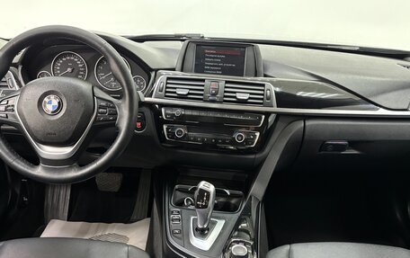 BMW 3 серия, 2018 год, 1 799 000 рублей, 10 фотография