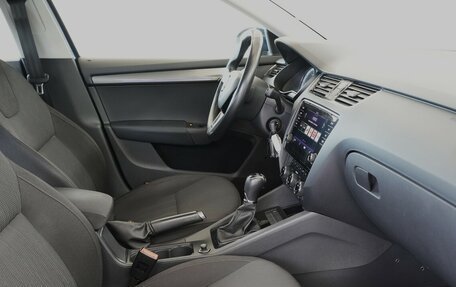 Skoda Octavia, 2017 год, 1 692 000 рублей, 12 фотография